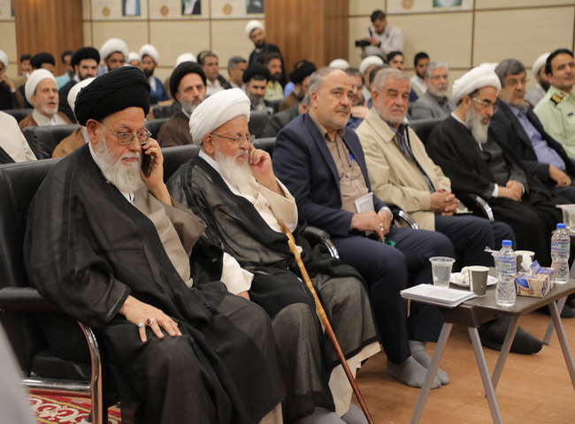 هجدهمین همایش تجلیل از ممتازین یزدی حوزه‌های علمیه یزد