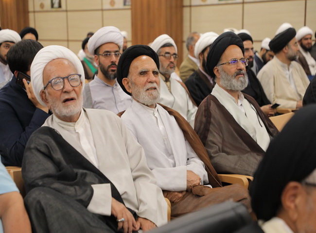 هجدهمین همایش تجلیل از ممتازین یزدی حوزه‌های علمیه یزد