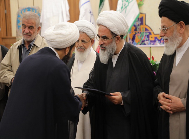 هجدهمین همایش تجلیل از ممتازین یزدی حوزه‌های علمیه یزد
