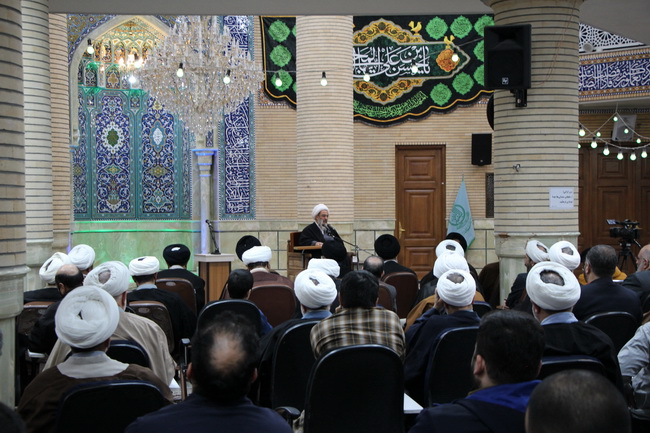 دیدار اساتید و طلاب استاد گلستان