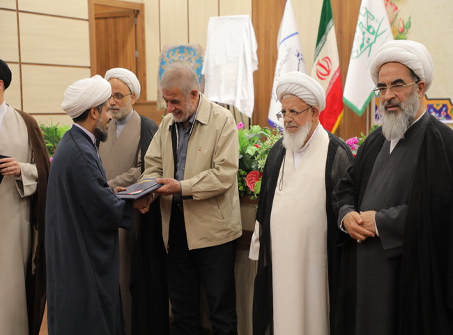 هجدهمین همایش تجلیل از ممتازین یزدی حوزه‌های علمیه یزد