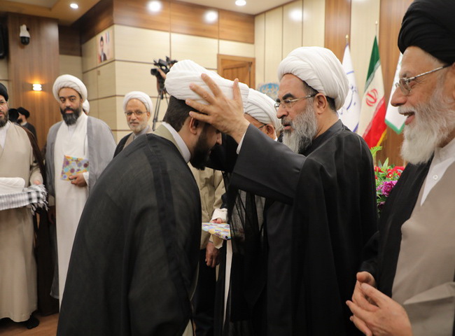 آئین عمامه گذاری طلاب مدینة العلم کاظمیه