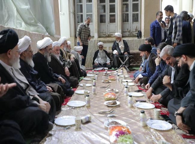 حضور آیت‌الله فاضل لنکرانی در دفتر مرحوم آیت‌الله علومی