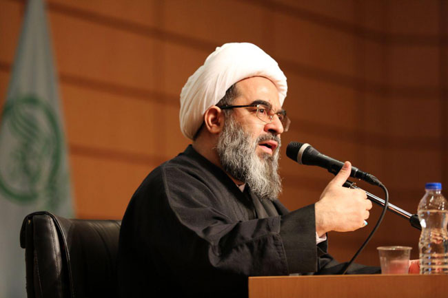 على الطلاب الحذر من النماذج المزورة/ ما لم يكن الانسان عالما لا يكون مهذبا على الطلاب الحذر من النماذج المزورة/ ما لم يكن الانسان عالما لا يكون مهذبا