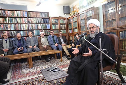 وقتی مردم آمادگی پذیرش حکومت دارند بر فقیه واجب است که به میدان بیاید و حکومت تشکیل بدهد وقتی مردم آمادگی پذیرش حکومت دارند بر فقیه واجب است که به میدان بیاید و حکومت تشکیل بدهد