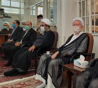 مراسم بزرگداشت سی و دومین سالگرد ارتحال امام خمینی(ره) در دفتر آیتالله فاضل لنکرانی مراسم بزرگداشت سی و دومین سالگرد ارتحال امام خمینی(ره) در دفتر آیتالله فاضل لنکرانی