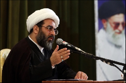 گفتوگوي دوماهنامه الگو با آیتالله فاضل لنکرانی(دامت برکاته) پيرامون ظرفيتهاي فقه براي نظامسازي