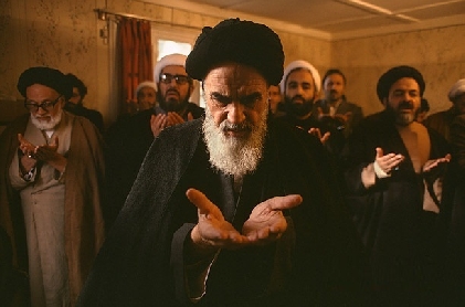 مصاحبه حضرت آيت الله حاج شيخ محمّد جواد فاضل لنکراني(دامت برکاته) با خبرگزاري حوزه پيرامون نقش مؤثر مرجع عاليقدر حضرت آيت الله العظمي فاضل لنکراني(قدس سره) در پيروزي و تداوم انقلاب