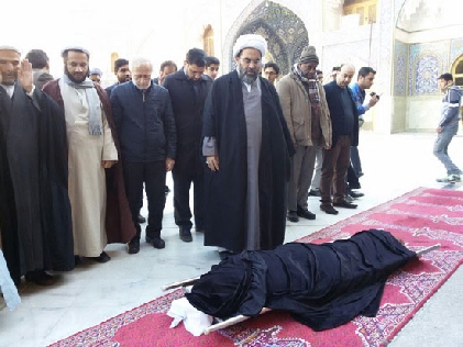 اقامه نماز بر پيکر بانوي مسلمان فرانسوي توسط حضرت آيت الله فاضل لنکراني(دامت برکاته)