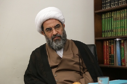 استاد انقلابي بايد اصل حکومت اسلامی، جدا نبودن دین از سیاست و ولایت مطلقه را قبول داشته باشد