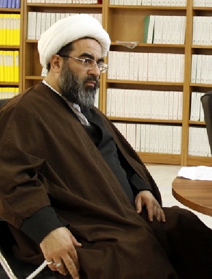 با همراهي انديشمندان متدين، بايد احکام الهي را در سطح جهان جايگزين اعلاميه جهاني حقوق بشر نماييم