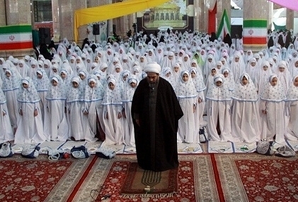 جشن تکليف در واقع جشن تشرّف به ساحت لطف و توجه پروردگار کريم و قابليت دريافت مأموريت الهي در رسيدن به سعادت و خوشبختي است