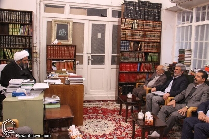 مباحث فقهی مرتبط با قاچاق از لحاظ فردي و حکومتي بايد بحث شود