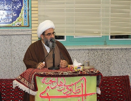 وحدت بین شیعه و سنی، وحدت بین اقوام، یکی از واجبات از ارکان اقامهی دین است