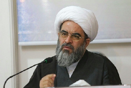 عدهای در صدد حذف روحانيت از انقلاب هستند