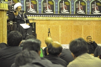 عبادت، بنده را آماده دريافت انوار الهی میکند