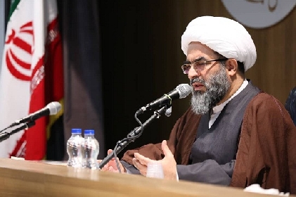 ما معتقديم امام از همين فقه موجود نظام و حكومت را فهميدند...ما معتقديم تمام نيازهاي خود را با منابع همين فقه موجود ميتوانيم تأمين کنيم