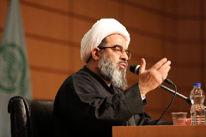 جوابيه يکی از شاگردان حضرت آيت الله فاضل لنکرانی(دامت برکاته) به نامه توهين آميز و پر از افترای آقای اکبرنژاد