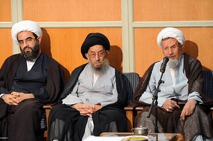 یادبود دیدار اعضای جامعه مدرسین حوزه علمیه قم با مقام معظم رهبری در دفتر معظم له در قم