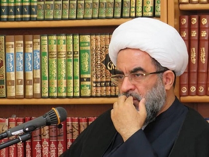 تضعیف مرجعیت، ملازم با تضعیف انقلاب است