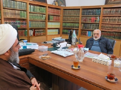 این حکومت، حکومت دین است و آخوند هم موظف است که دین را پیاده کند و خودش حق اعمال سلیقه شخصی ندارد