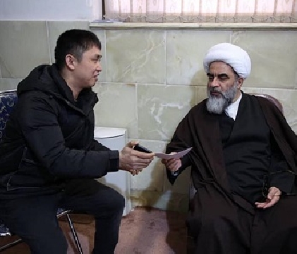 تشرف یک جوان چینی به دین اسلام در حضور آیت الله فاضل لنکرانی