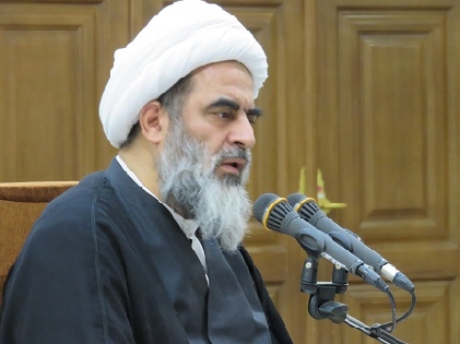 هدف دشمن این است که از خدا و دين و كتاب خدا قداستزدایی کنند