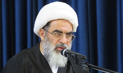 Ayatollah Fazel Lankarani condemns the sacrilege of holy religious figures by a French magazine