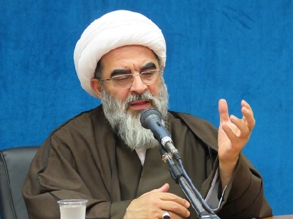 ادانة آية الله الشيخ فاضل اللنكراني لإساءة الجريدة الفرنسية للمقدسات الدينية