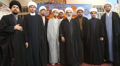 آئین عمامه گذاری طلاب در جشن میلاد امیرالمؤمنین(ع) در حسینیه دفتر آیت الله فاضل لنکرانی