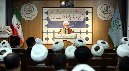 سال تحصیلی مجتمع آموزشی و پژوهشی ائمه اطهار(ع) با تقدیر از ممتازین علمی آغاز شد